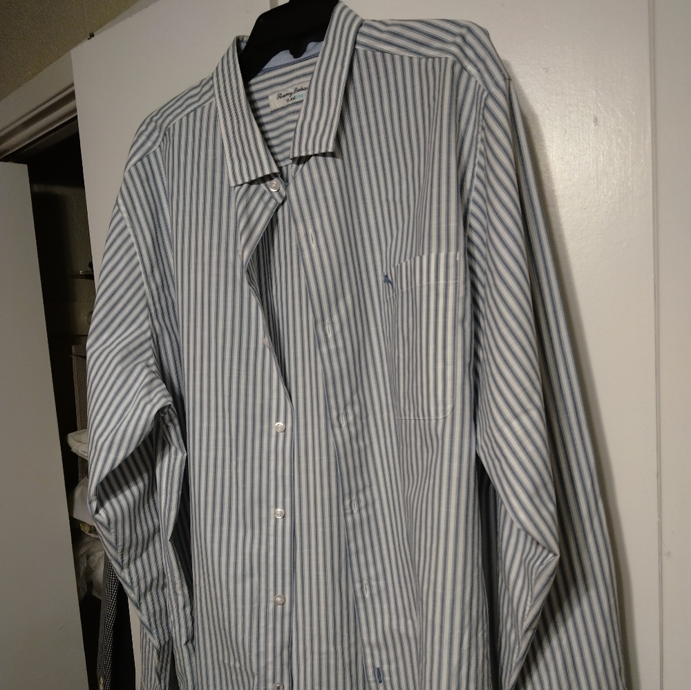 Shirt - Picture 2 of 4